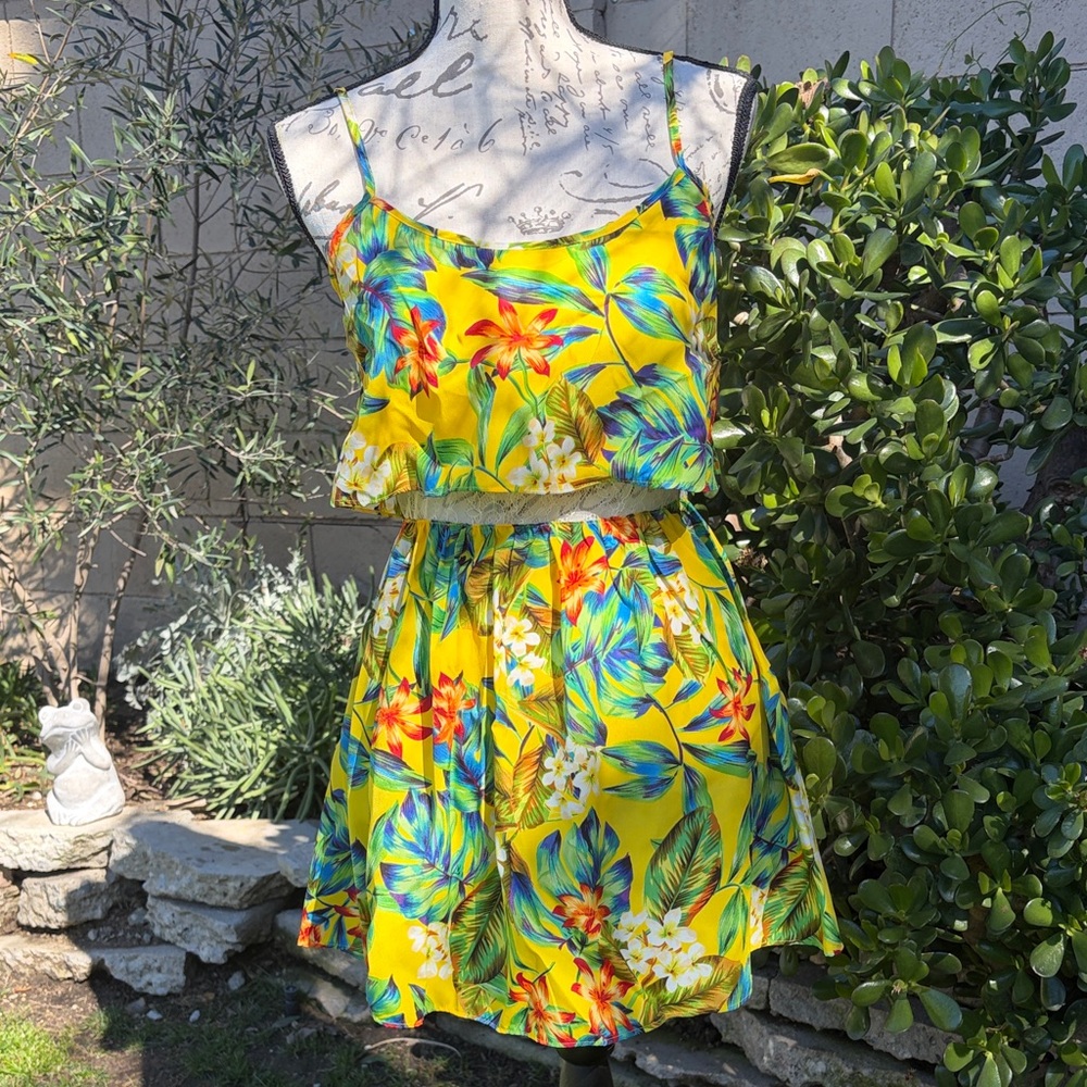 DO+BE Multicolor & Lace dress women’s medium like new